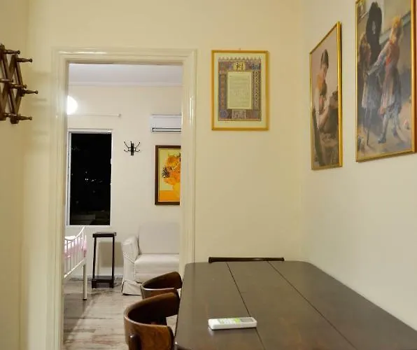 Sky Housetop 칼라마타